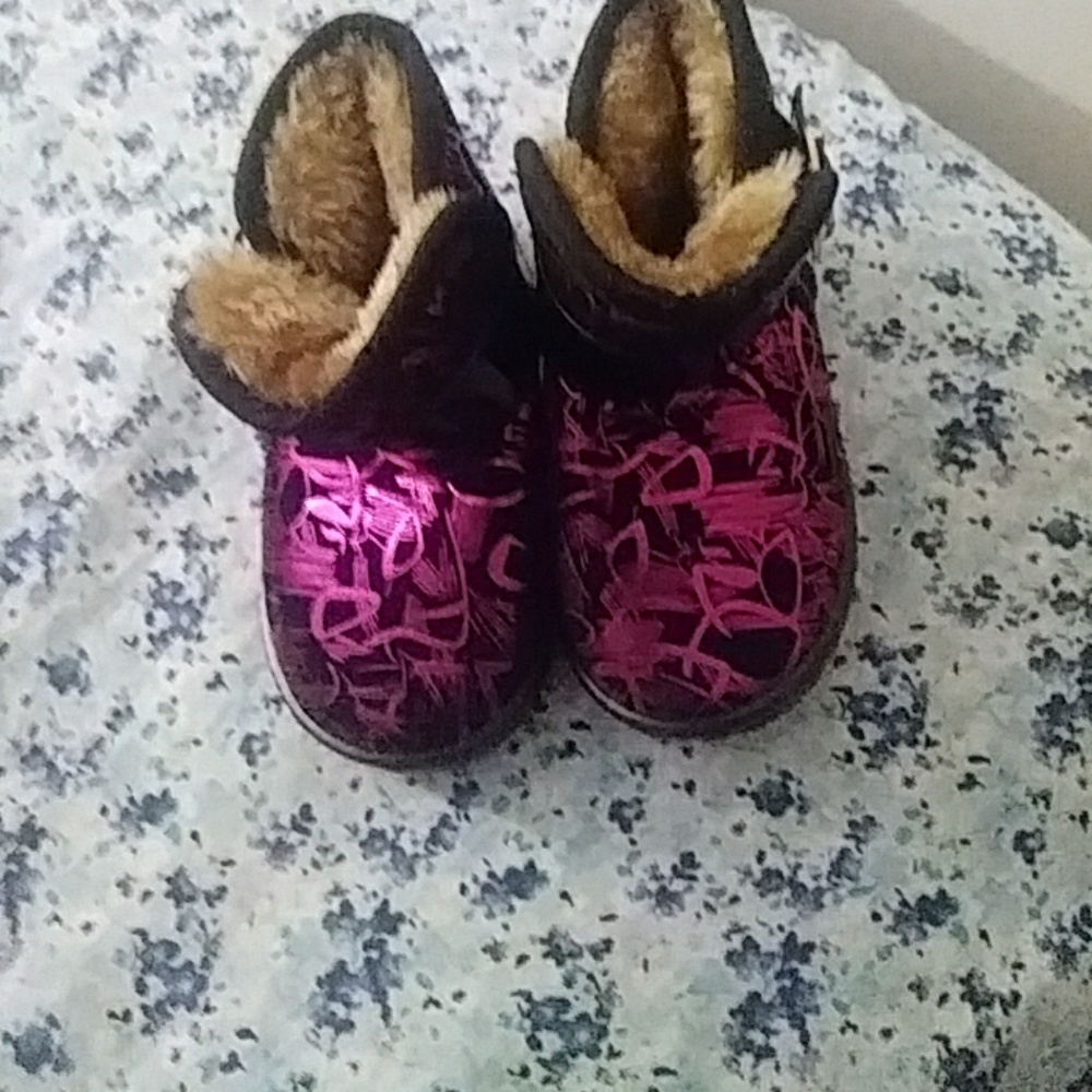 Todlder boots